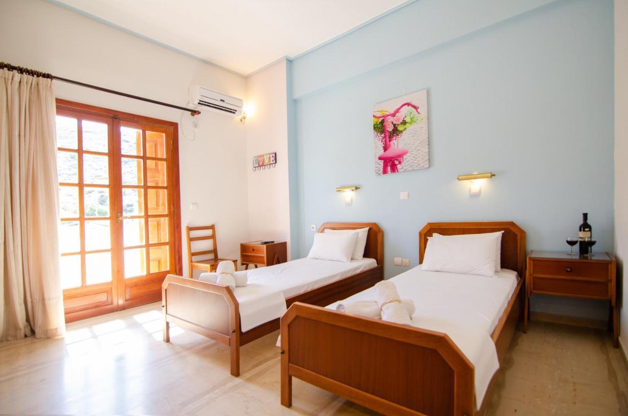 Almira Inn Иос Хора Екстериор снимка