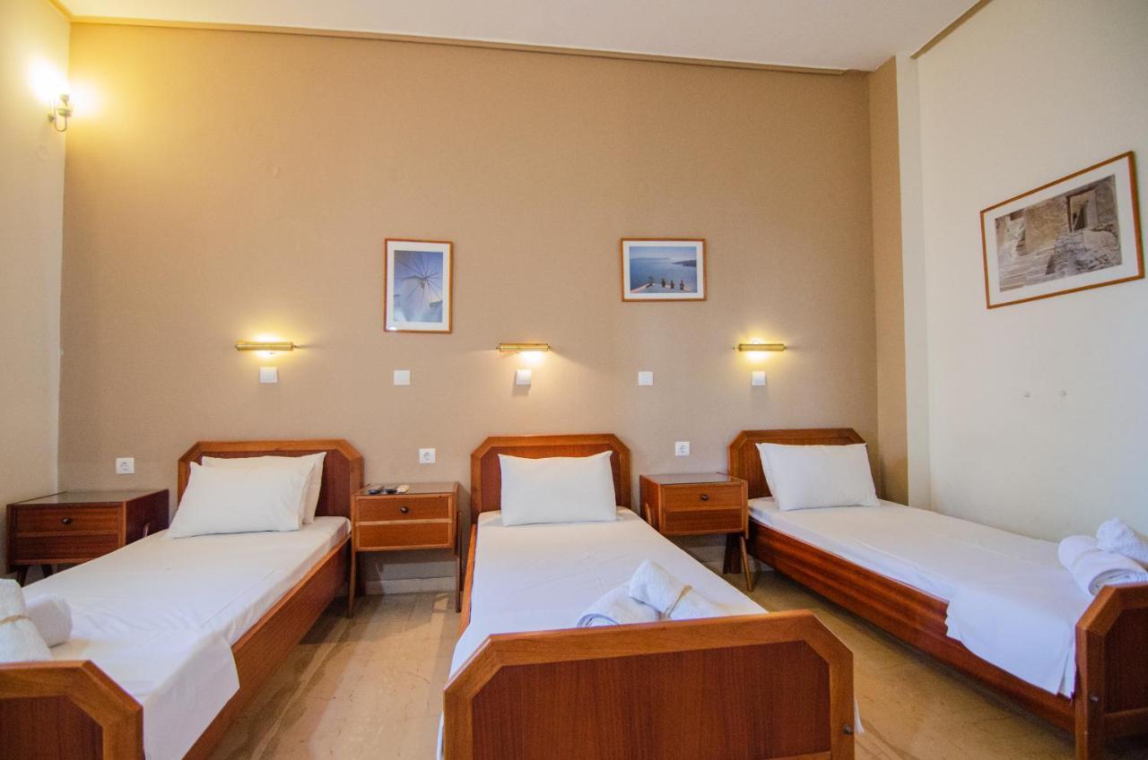 Almira Inn Иос Хора Екстериор снимка