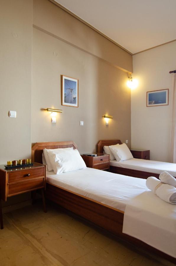 Almira Inn Иос Хора Екстериор снимка